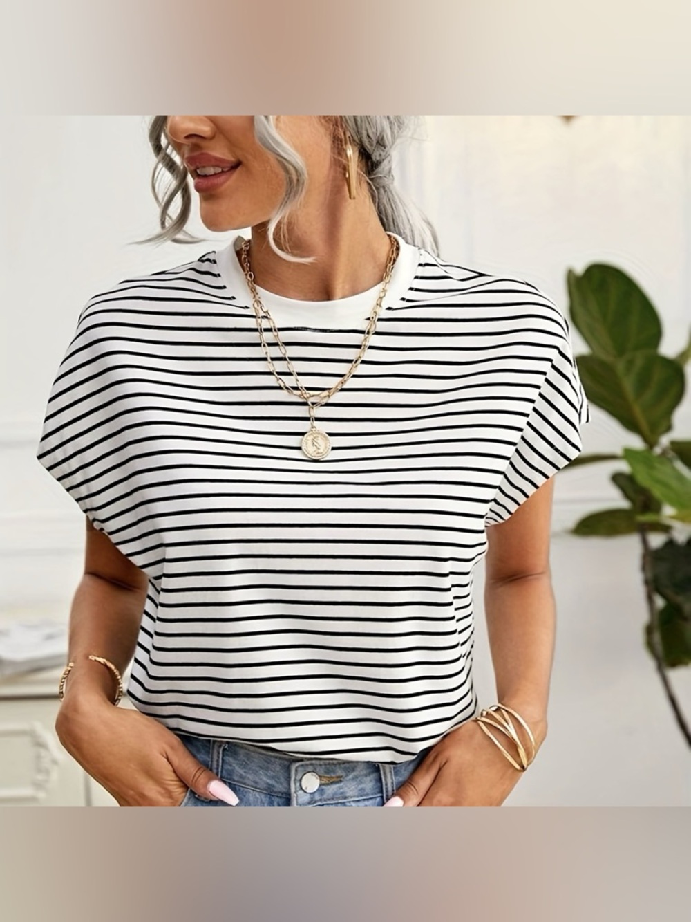 Women's Black & White Striped Crewneck Tee NWOT large